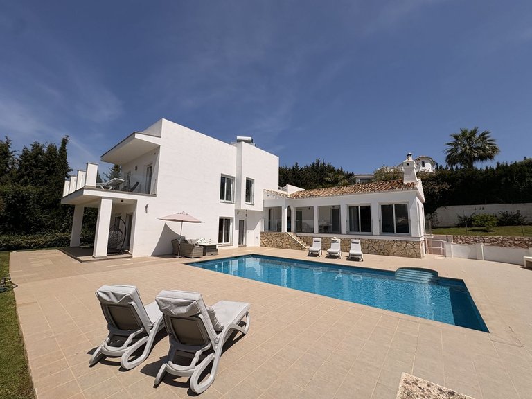 Villa for Sale in Mijas Costa, Malaga 2