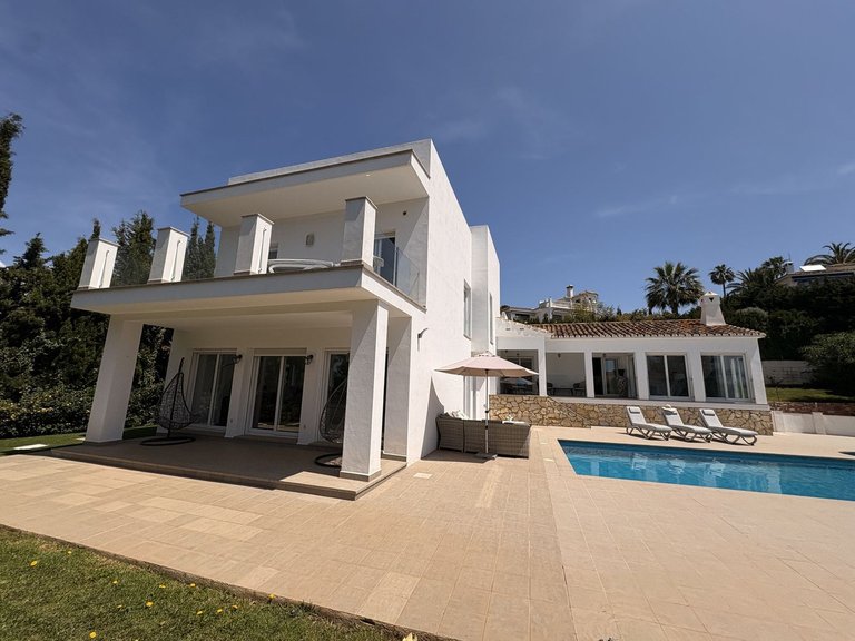 Villa for Sale in Mijas Costa, Malaga 3