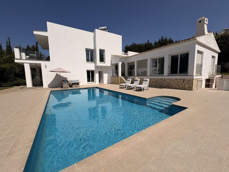 Villa for Sale in Mijas Costa, Malaga 4