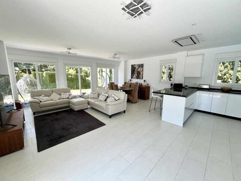 Villa for Sale in Mijas Costa, Malaga 8