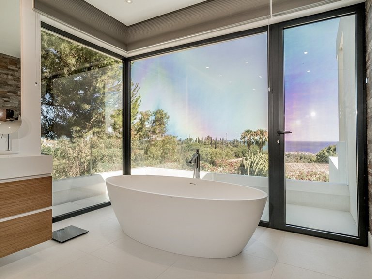 Villa for Sale in The Golden Mile, Malaga 27