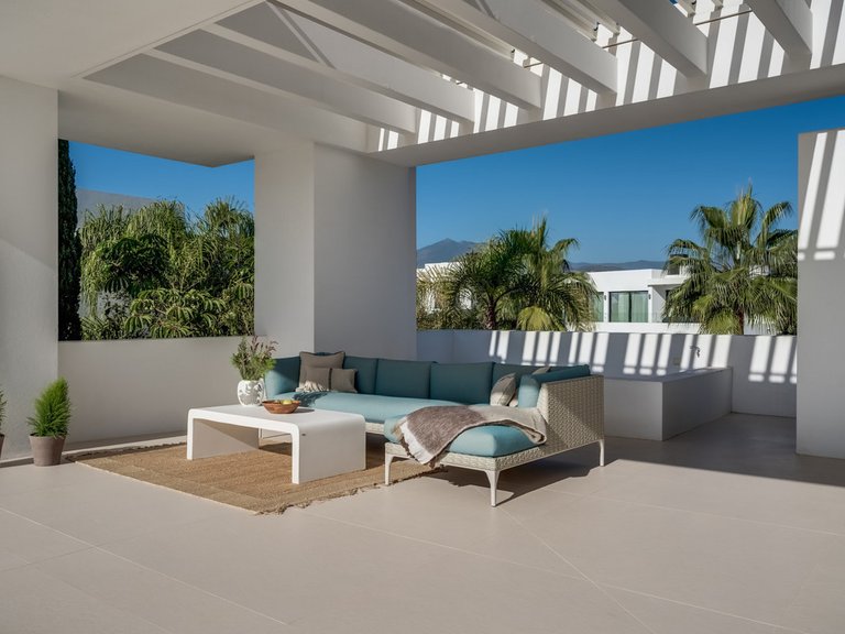 Villa for Sale in The Golden Mile, Malaga 31