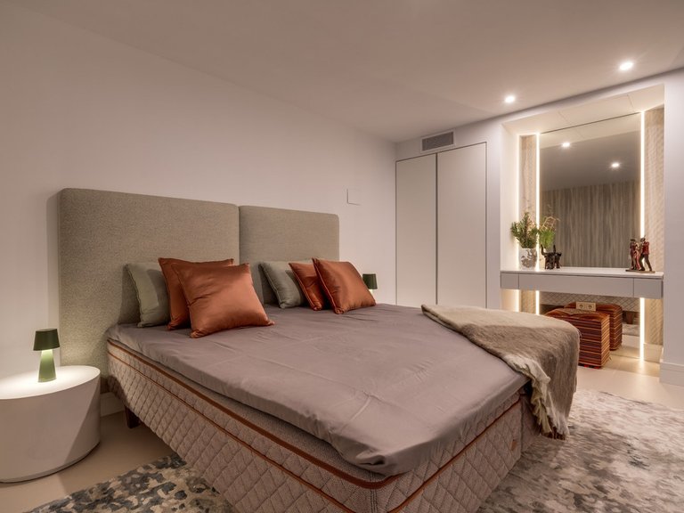 Villa for Sale in The Golden Mile, Malaga 41
