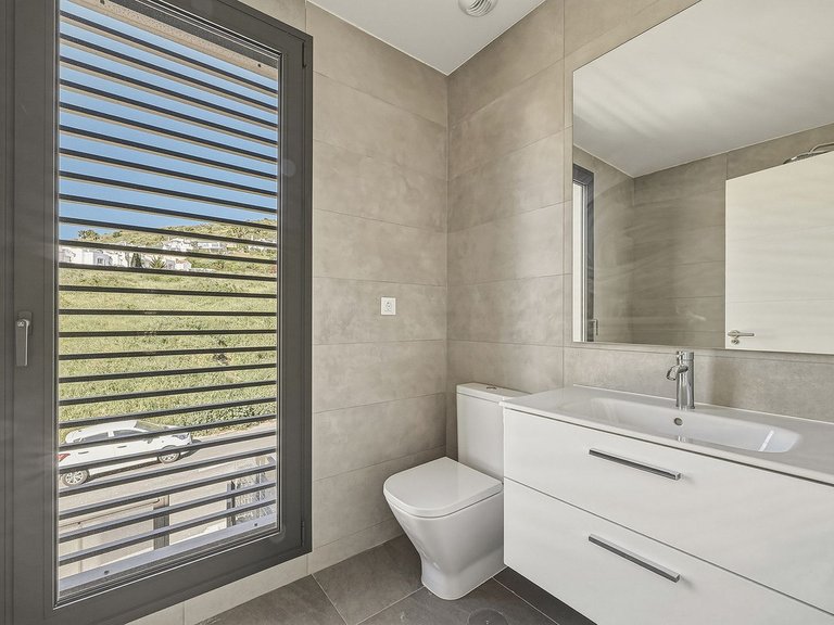Villa for Sale in Mijas Costa, Malaga 11