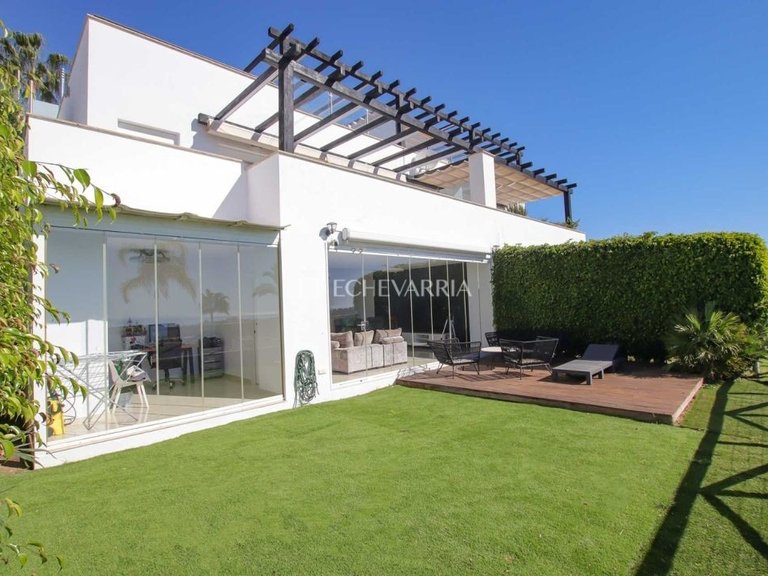 Villa for Sale in Marbella, Malaga 1