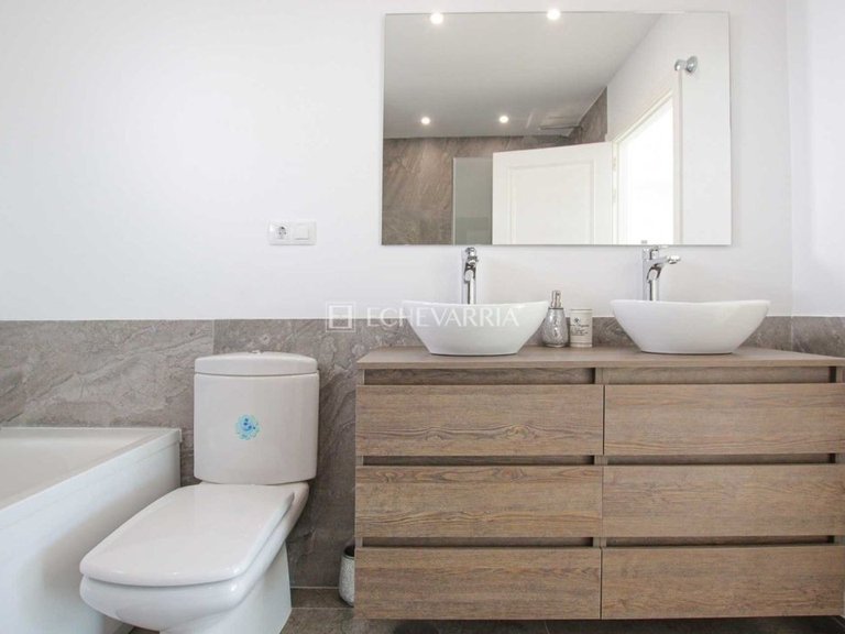 Villa for Sale in Marbella, Malaga 24
