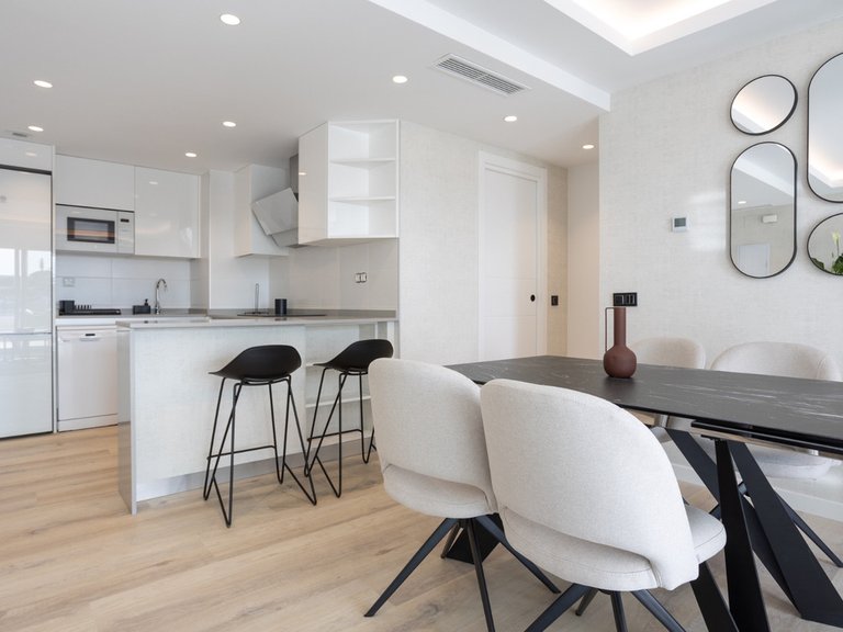 Apartment for Sale in Nueva Andalucía, Malaga 2