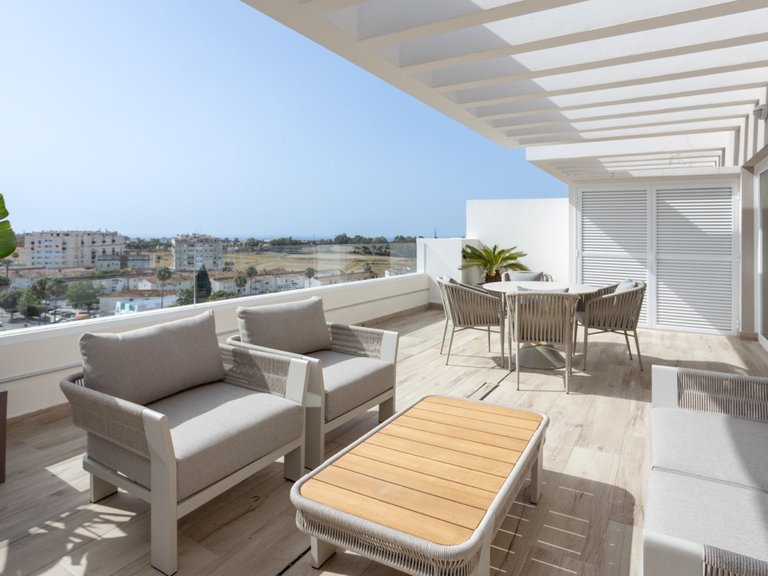 Apartment for Sale in Nueva Andalucía, Malaga 32
