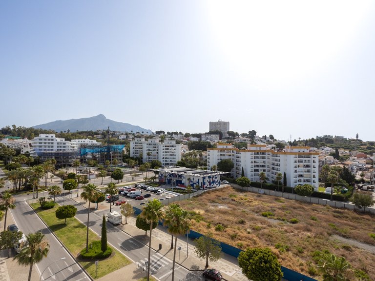 Apartment for Sale in Nueva Andalucía, Malaga 40
