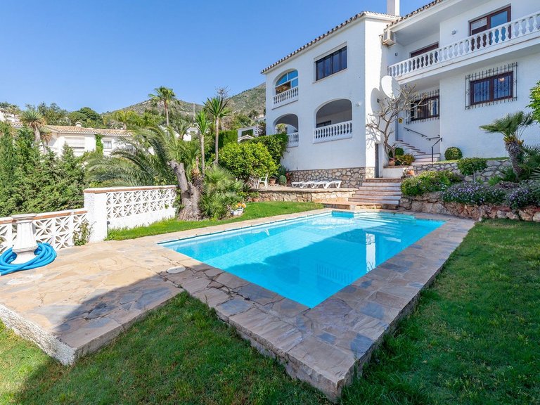 Villa for Sale in Benalmadena, Malaga 3