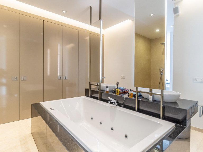 Villa for Sale in Benahavís, Malaga 14
