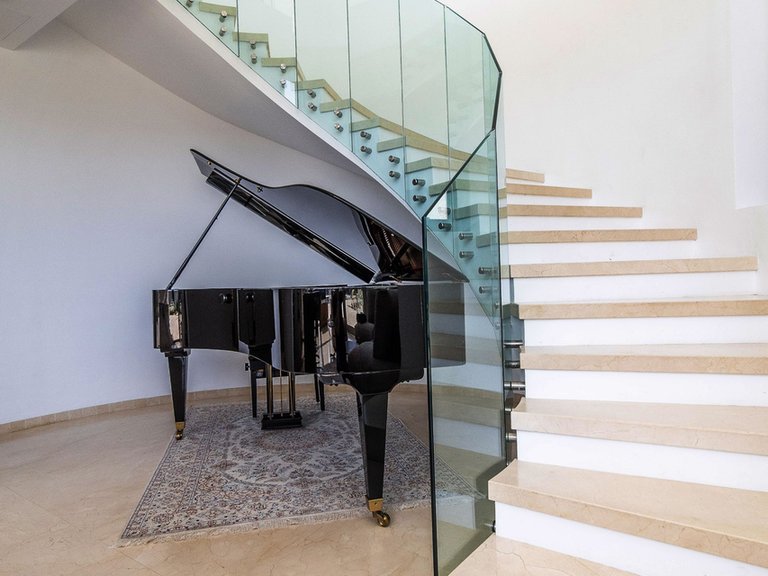 Villa for Sale in Benahavís, Malaga 26