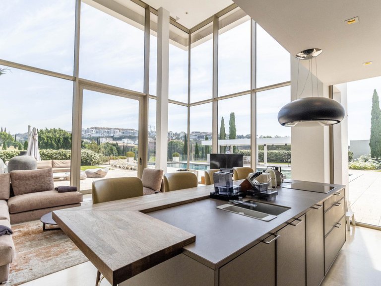 Villa for Sale in Benahavís, Malaga 4