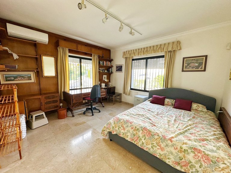Villa for Sale in El Paraiso, Malaga 12