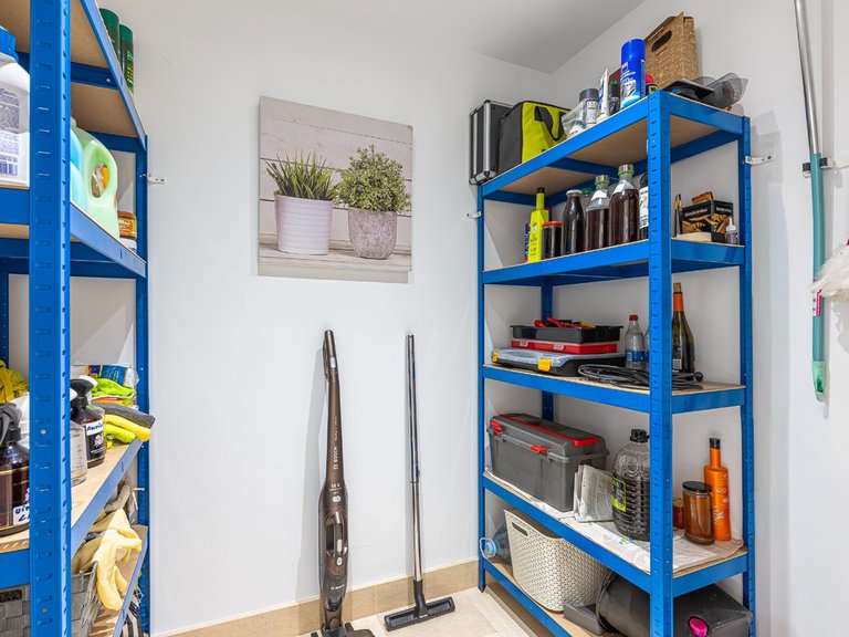 Apartment for Sale in Benahavís, Malaga 12