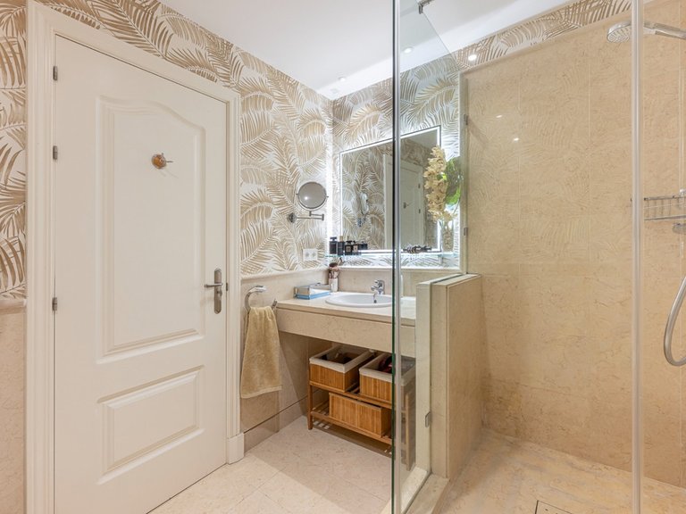 Apartment for Sale in Benahavís, Malaga 21