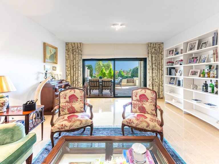 Apartment for Sale in Benahavís, Malaga 24