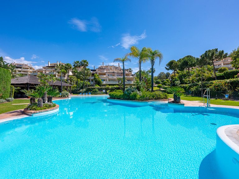 Apartment for Sale in Benahavís, Malaga 27