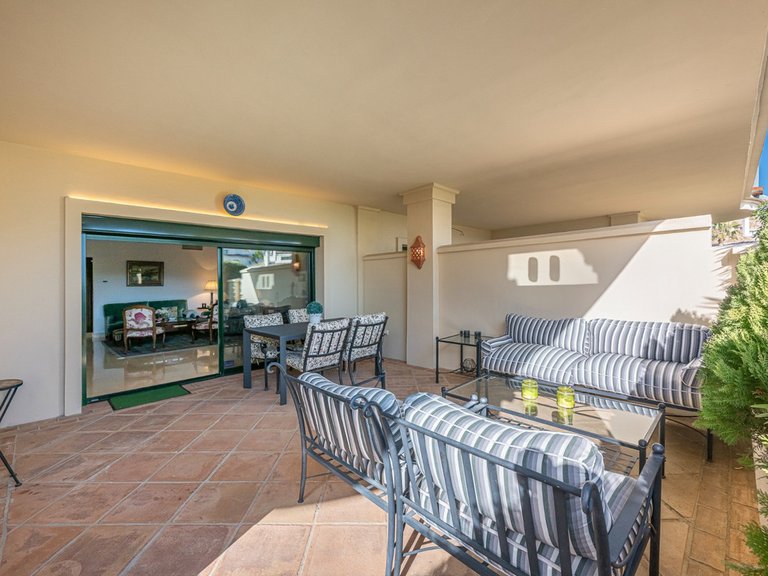 Apartment for Sale in Benahavís, Malaga 31