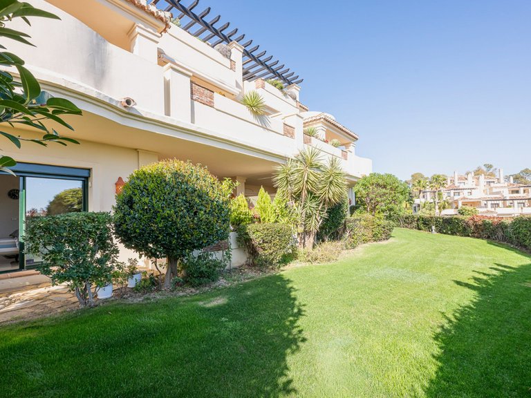 Apartment for Sale in Benahavís, Malaga 33