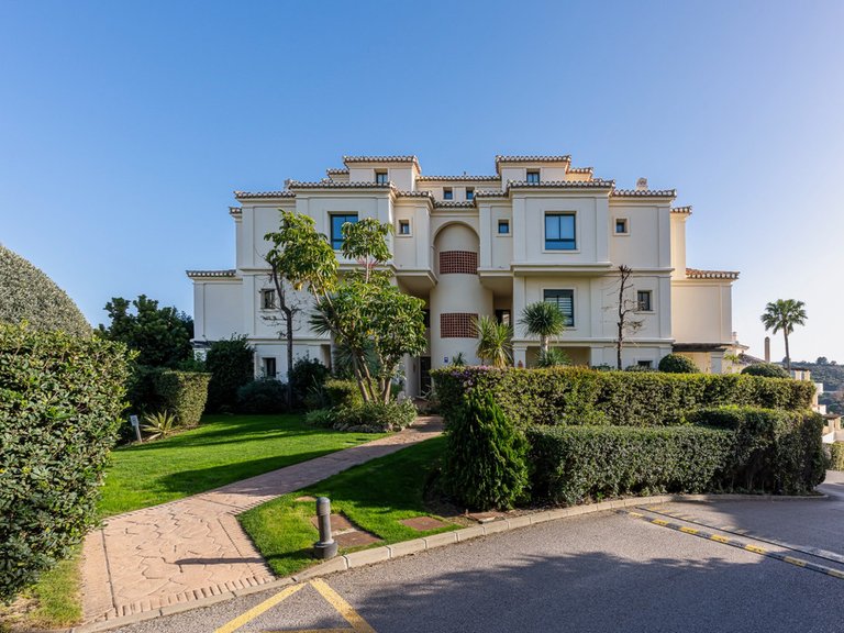 Apartment for Sale in Benahavís, Malaga 42