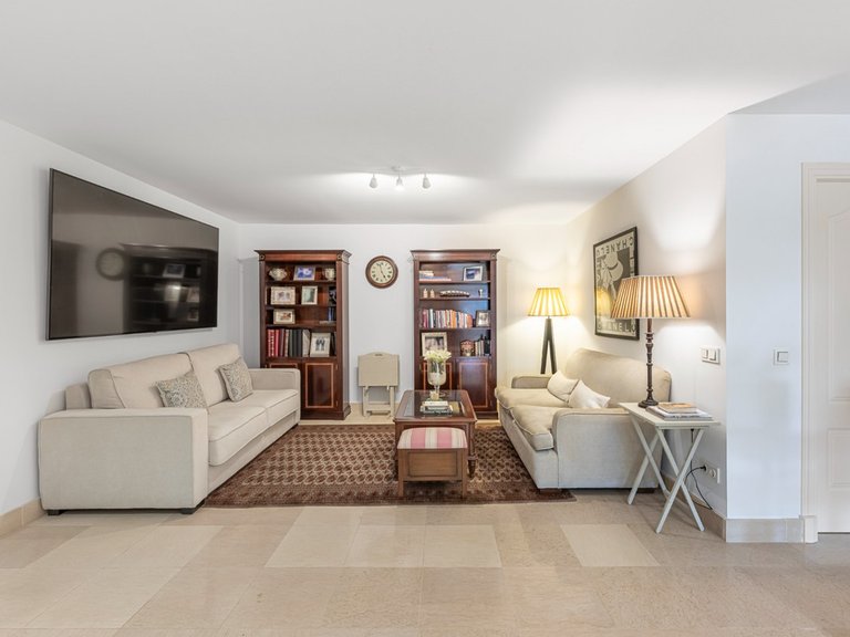 Apartment for Sale in Benahavís, Malaga 5
