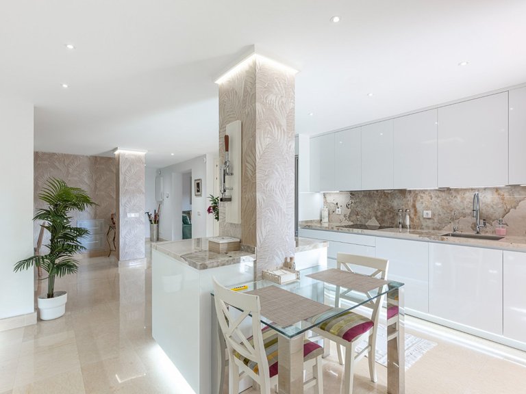Apartment for Sale in Benahavís, Malaga 9