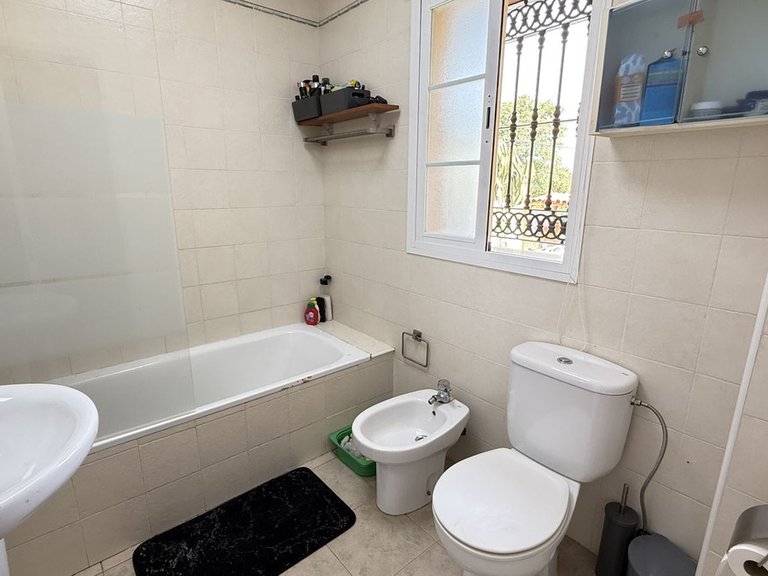 Villa for Sale in Alhaurín De La Torre, Malaga 10