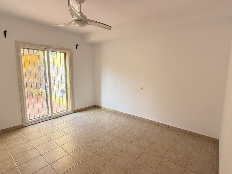Villa for Sale in Alhaurín De La Torre, Malaga 16