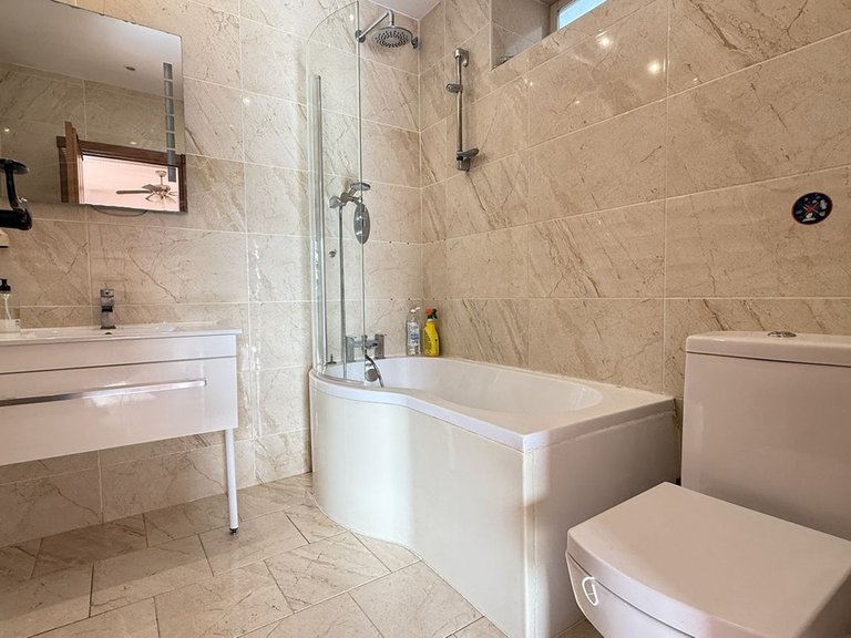 Villa for Sale in Alhaurín De La Torre, Malaga 18