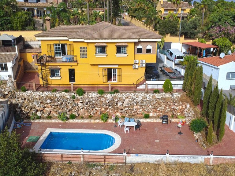 Villa for Sale in Alhaurín De La Torre, Malaga 23