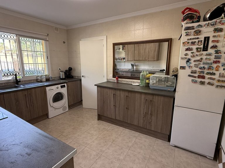 Villa for Sale in Alhaurín De La Torre, Malaga 7