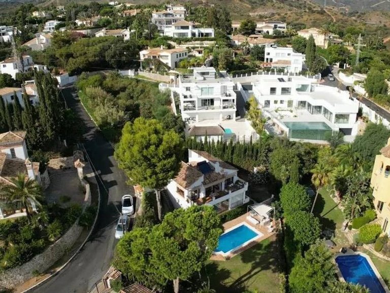 Villa for Sale in Marbella, Malaga 12