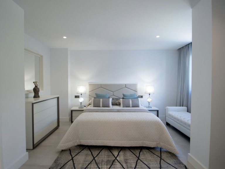 Villa for Sale in Nueva Andalucía, Malaga 11