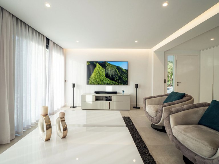 Villa for Sale in Nueva Andalucía, Malaga 3
