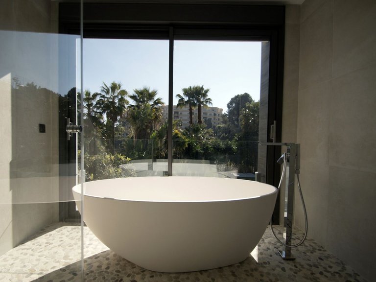 Villa for Sale in Nueva Andalucía, Malaga 9