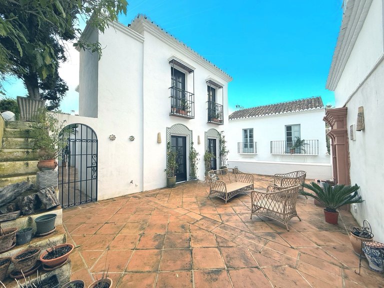 Villa for Sale in Marbella, Malaga 1