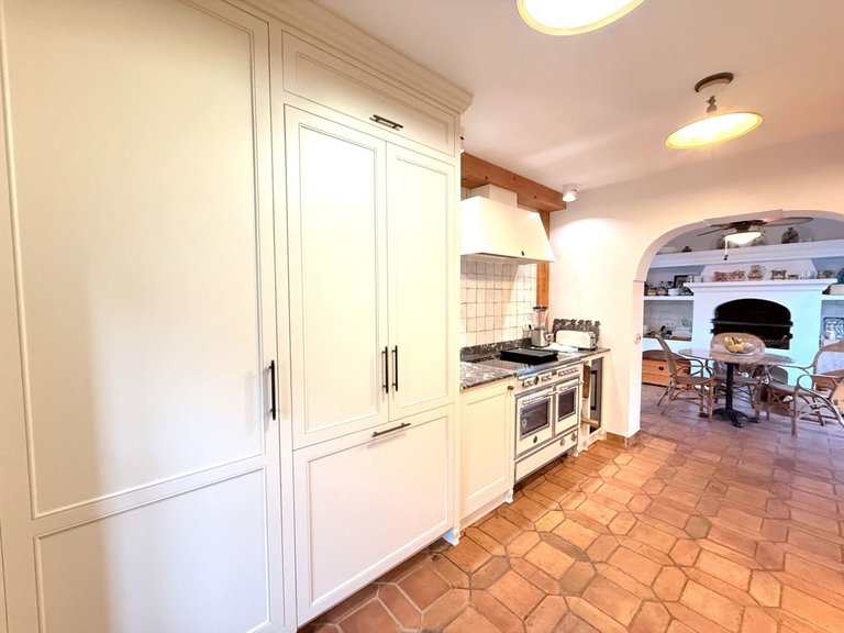 Villa for Sale in Marbella, Malaga 14