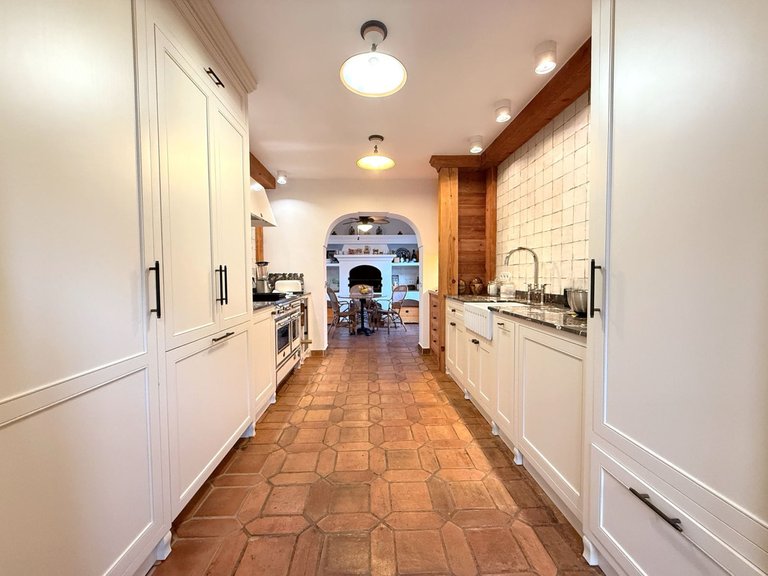 Villa for Sale in Marbella, Malaga 15