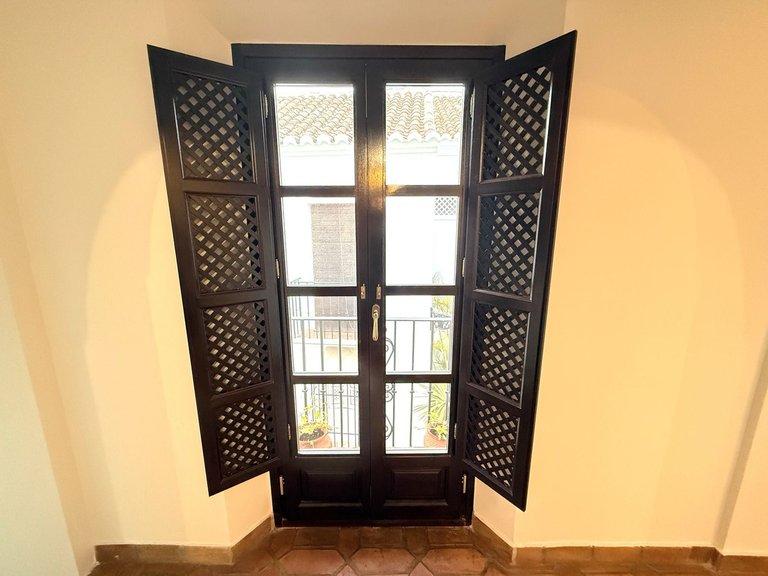 Villa for Sale in Marbella, Malaga 25