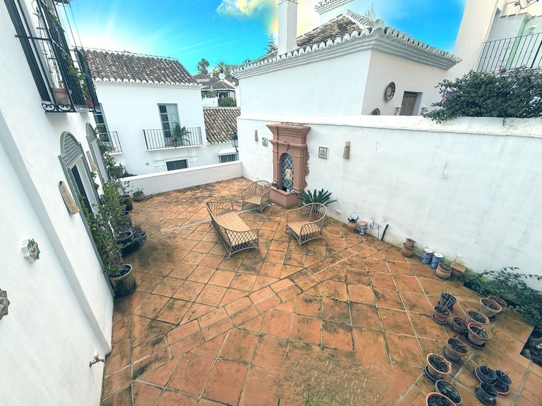 Villa for Sale in Marbella, Malaga 8