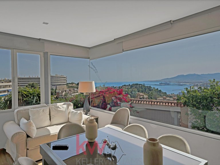 Villa for Sale in Málaga, Malaga 1
