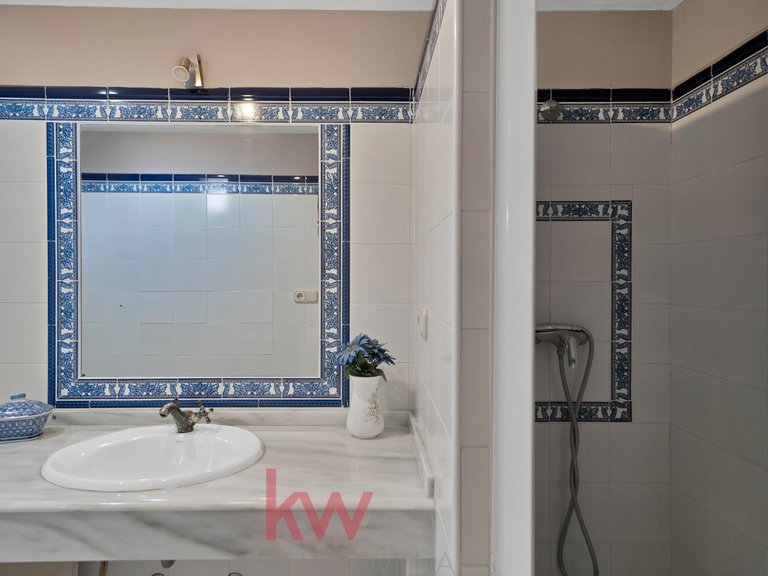 Villa for Sale in Málaga, Malaga 25