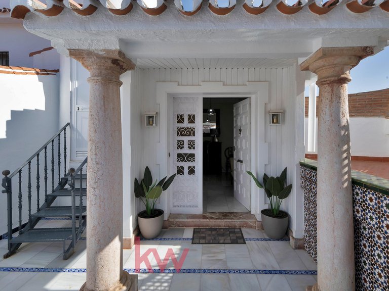 Villa for Sale in Málaga, Malaga 5