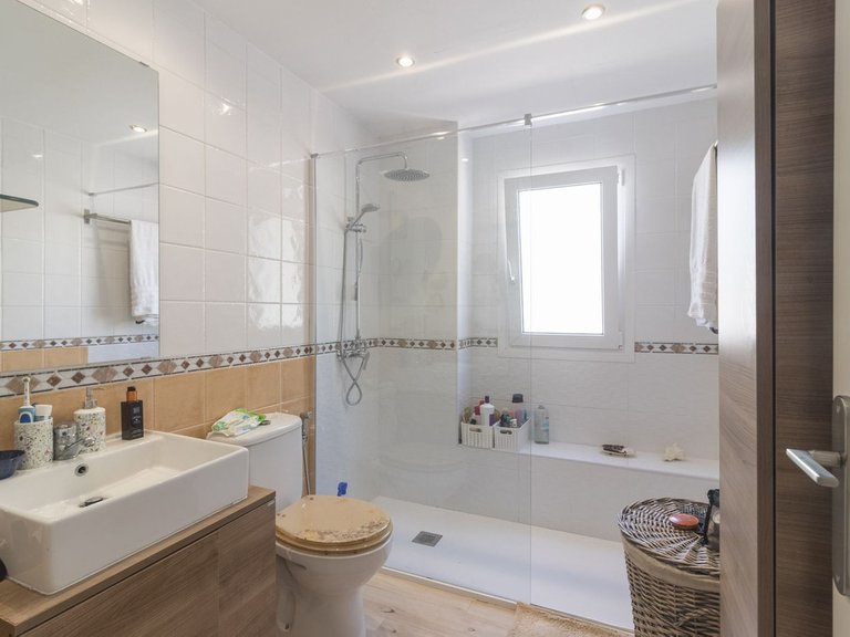 Apartment for Sale in Benalmadena, Malaga 15