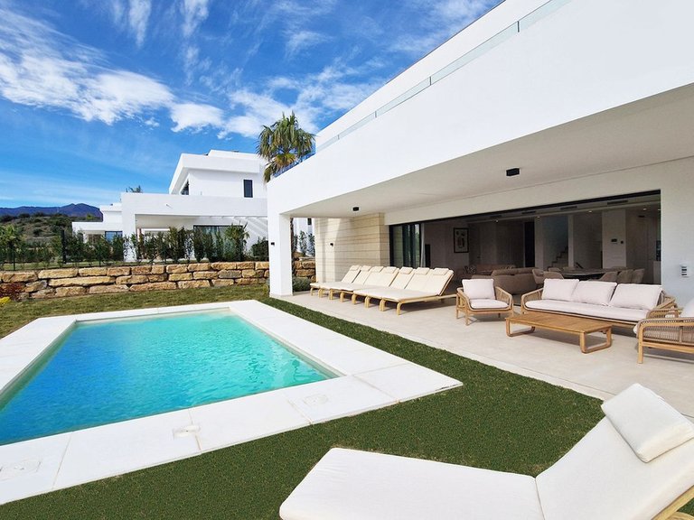 Villa for Sale in La Cala Golf, Malaga 1