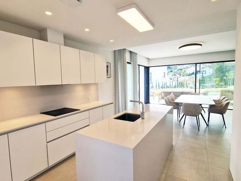 Villa for Sale in La Cala Golf, Malaga 9
