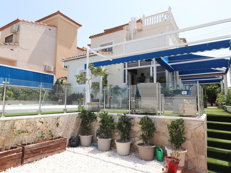 Villa for Sale in Algorfa, Alicante 26