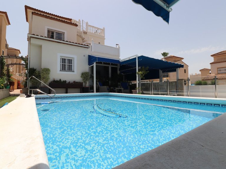 Villa for Sale in Algorfa, Alicante 38