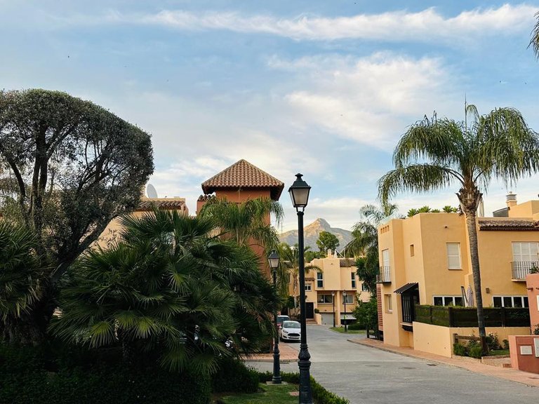 Villa for Sale in Nueva Andalucía, Malaga 3